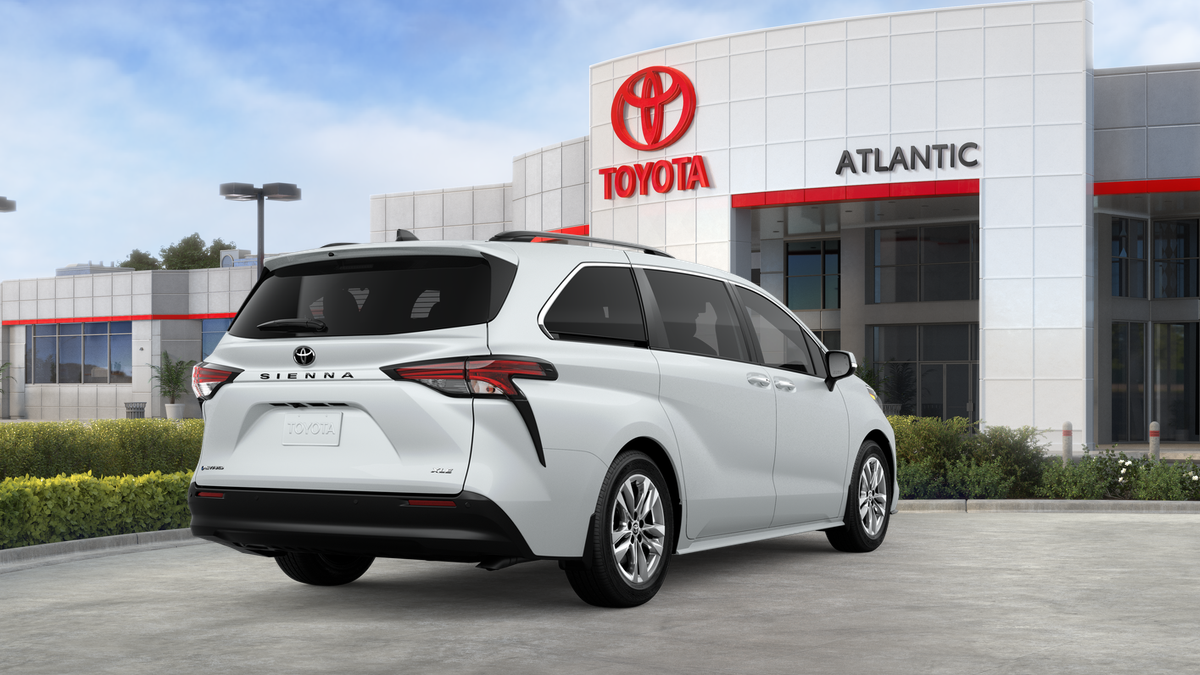 2026 Toyota Sienna XLE