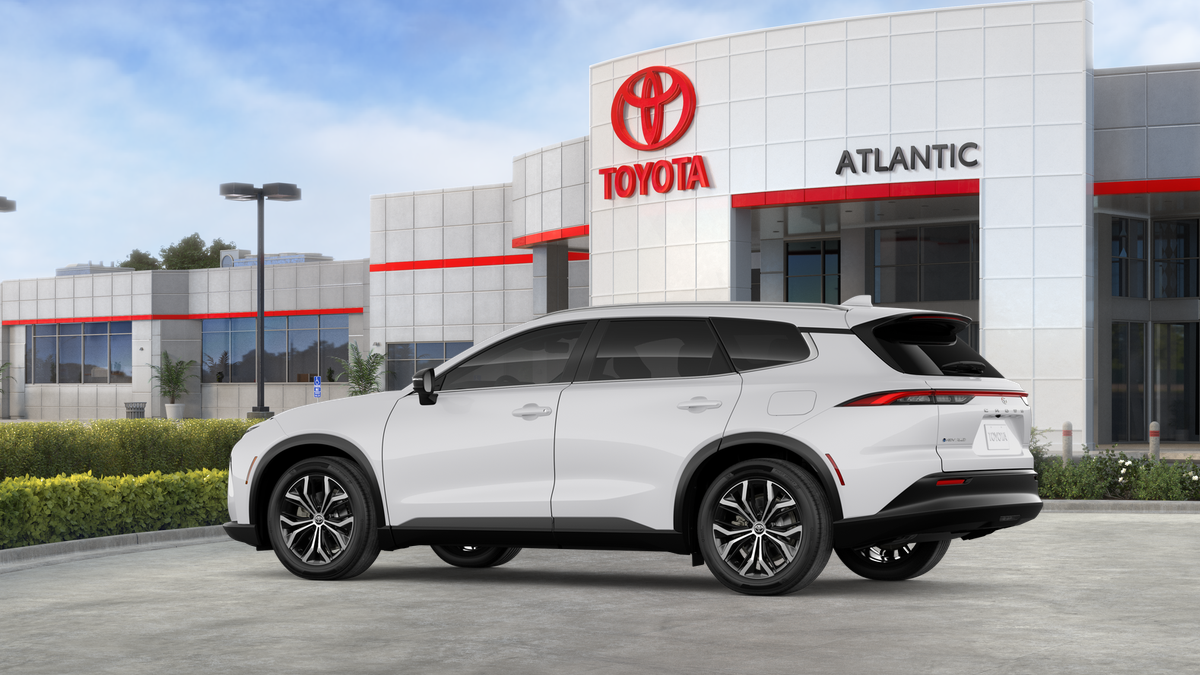 2025 Toyota Toyota Crown Signia XLE