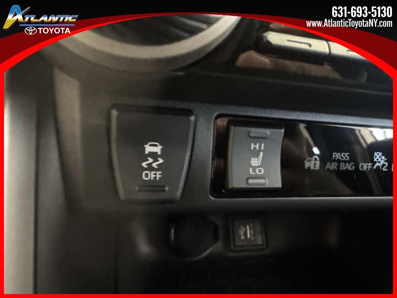 2025 Toyota RAV4 Plug-in Hybrid SE