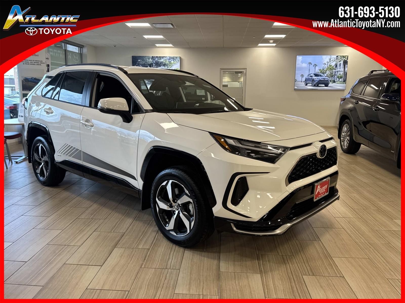 2025 Toyota RAV4 Plug-in Hybrid SE