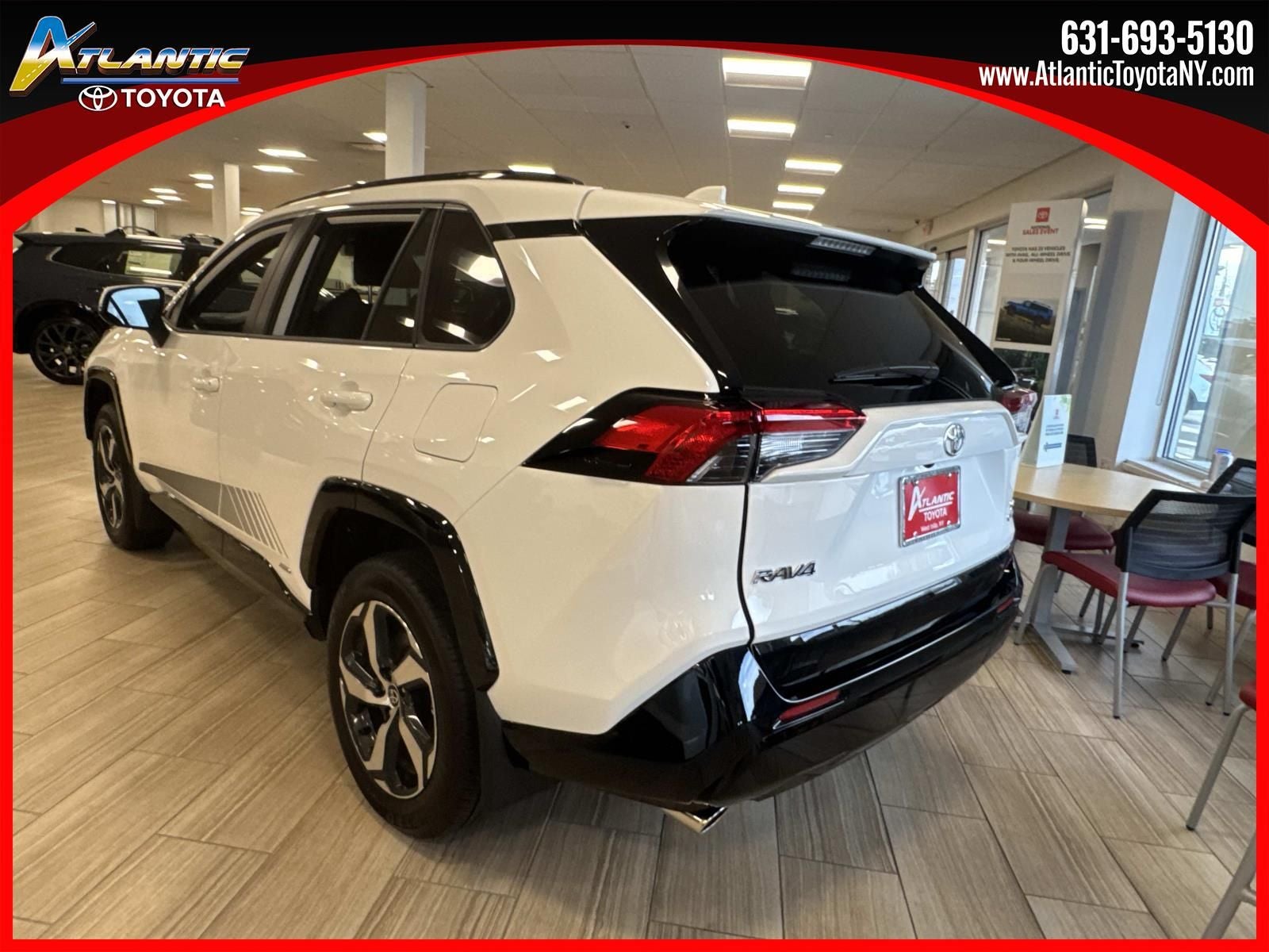 2025 Toyota RAV4 Plug-in Hybrid SE