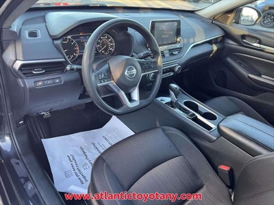 2022 Nissan Altima 2.5 SV