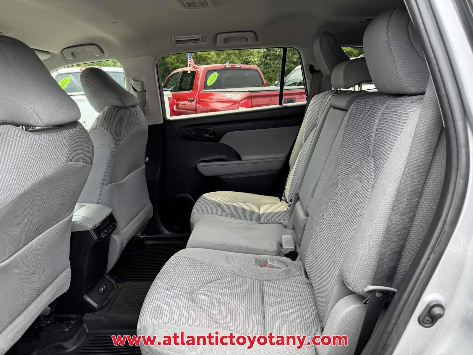 2022 Toyota Highlander LE