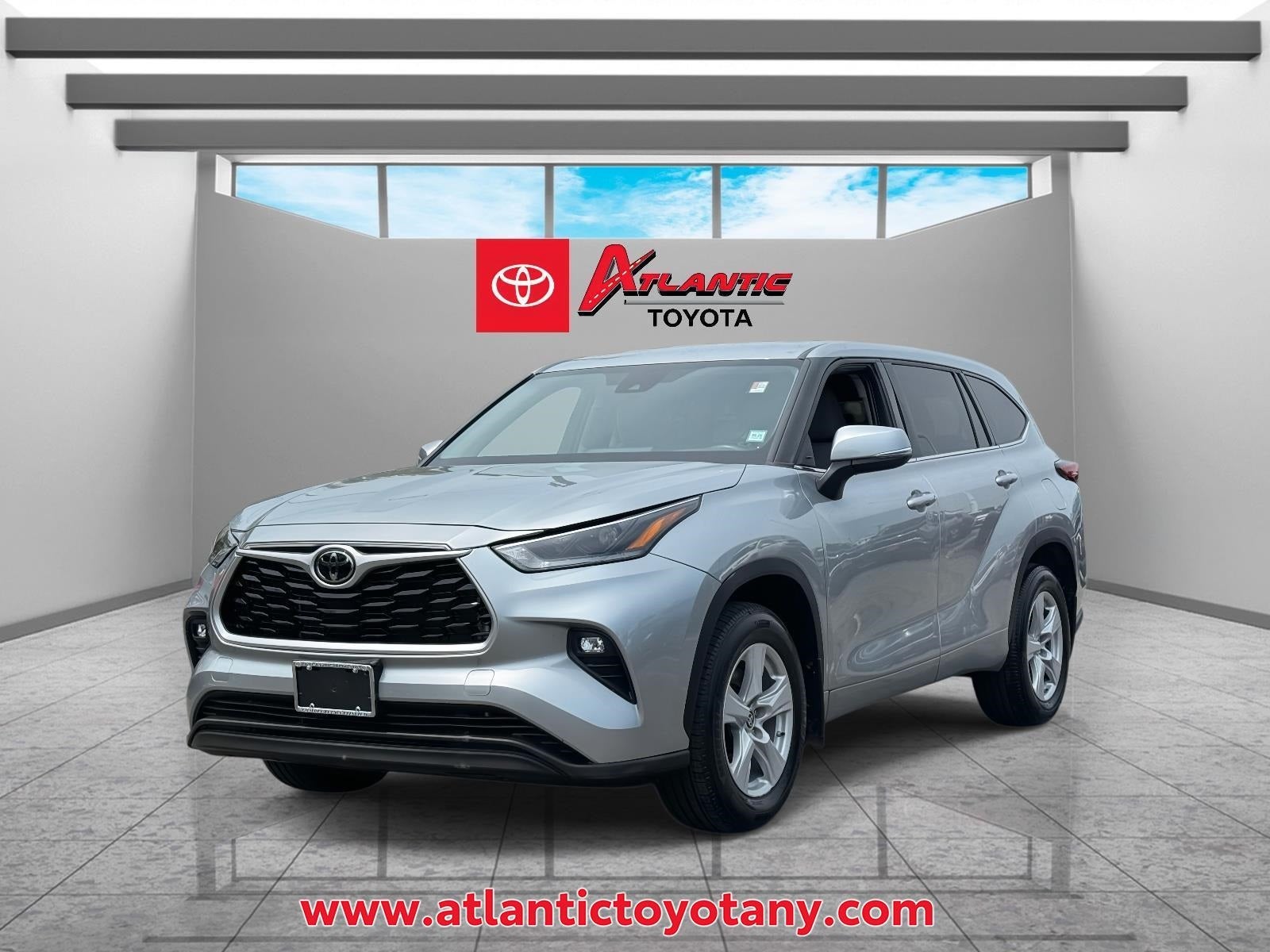 2022 Toyota Highlander LE