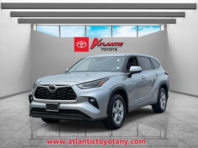 2022 Toyota Highlander LE