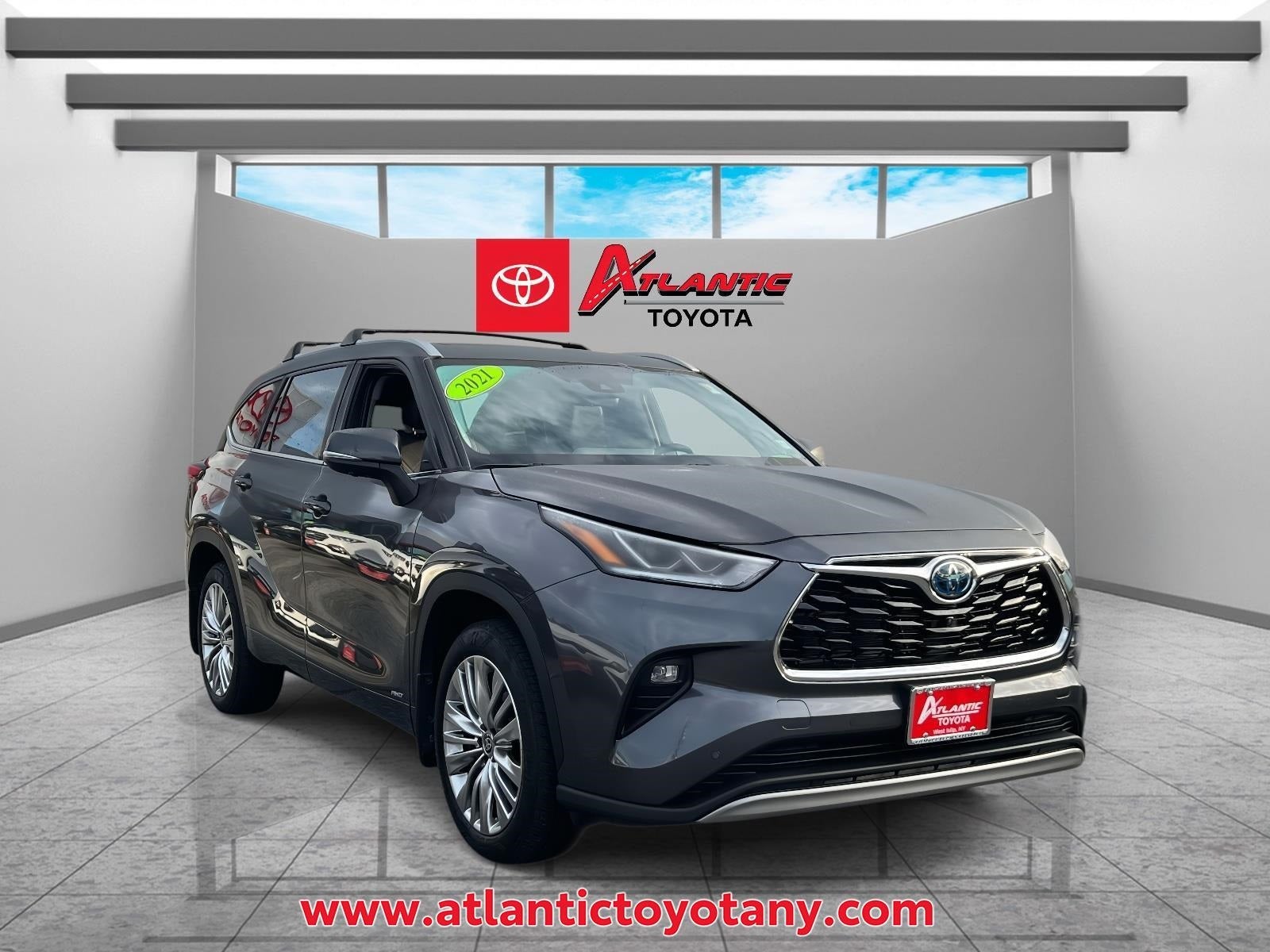 2024 Toyota Highlander Hybrid Platinum