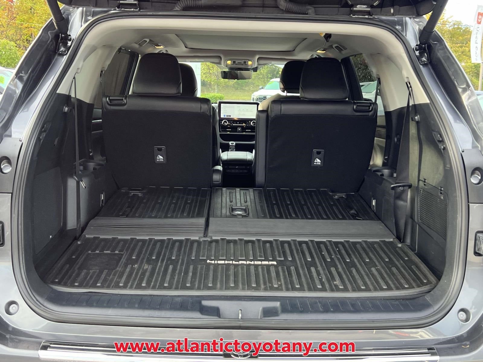 2024 Toyota Highlander Hybrid Platinum