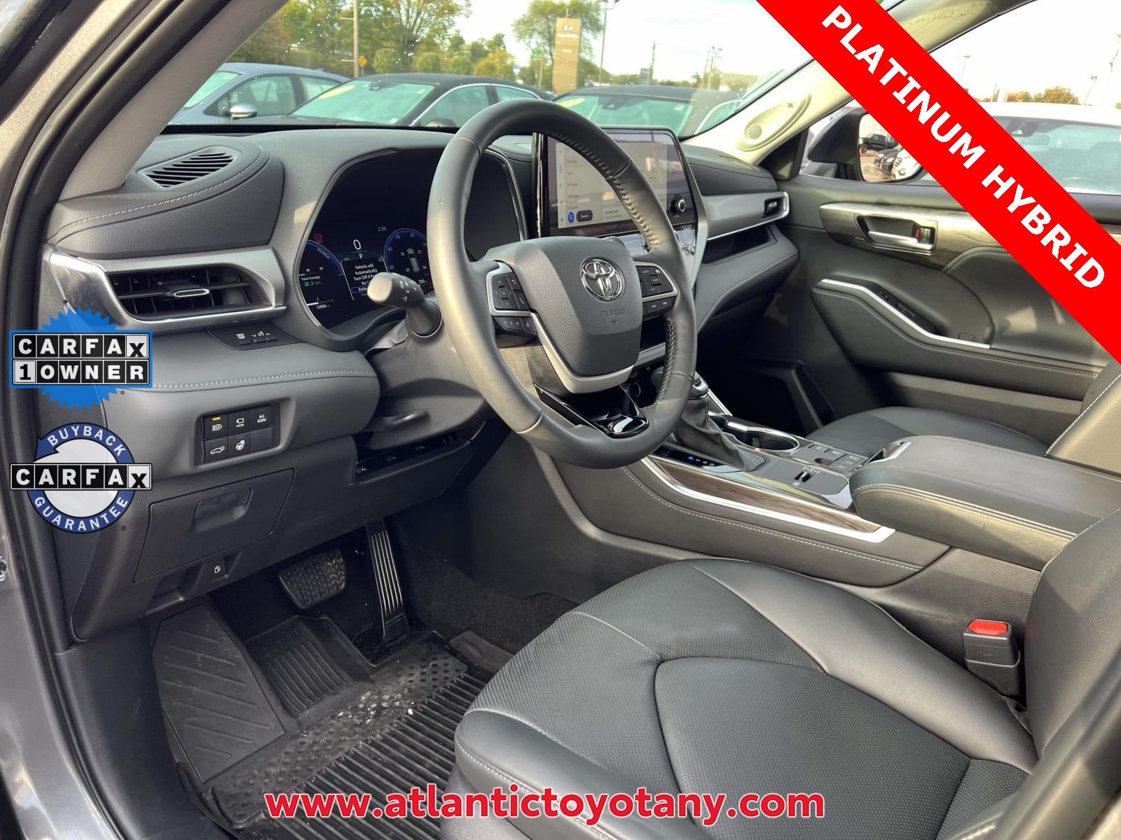 2024 Toyota Highlander Hybrid Platinum