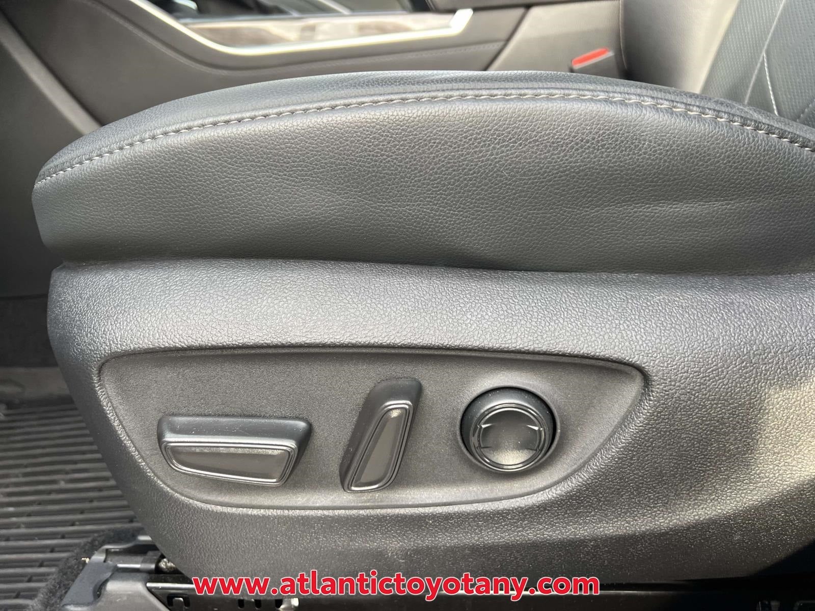 2024 Toyota Highlander Hybrid Platinum