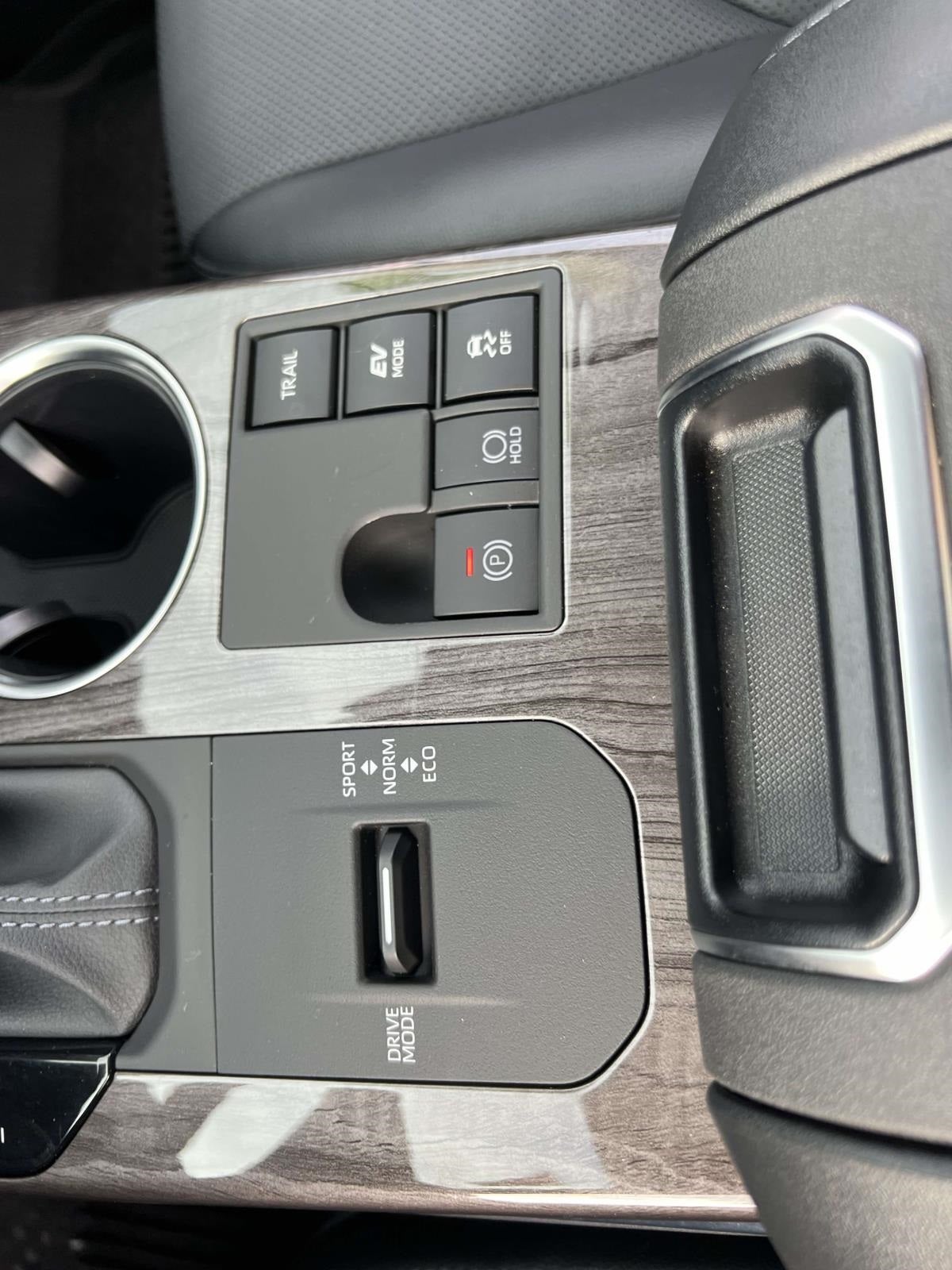 2024 Toyota Highlander Hybrid Platinum