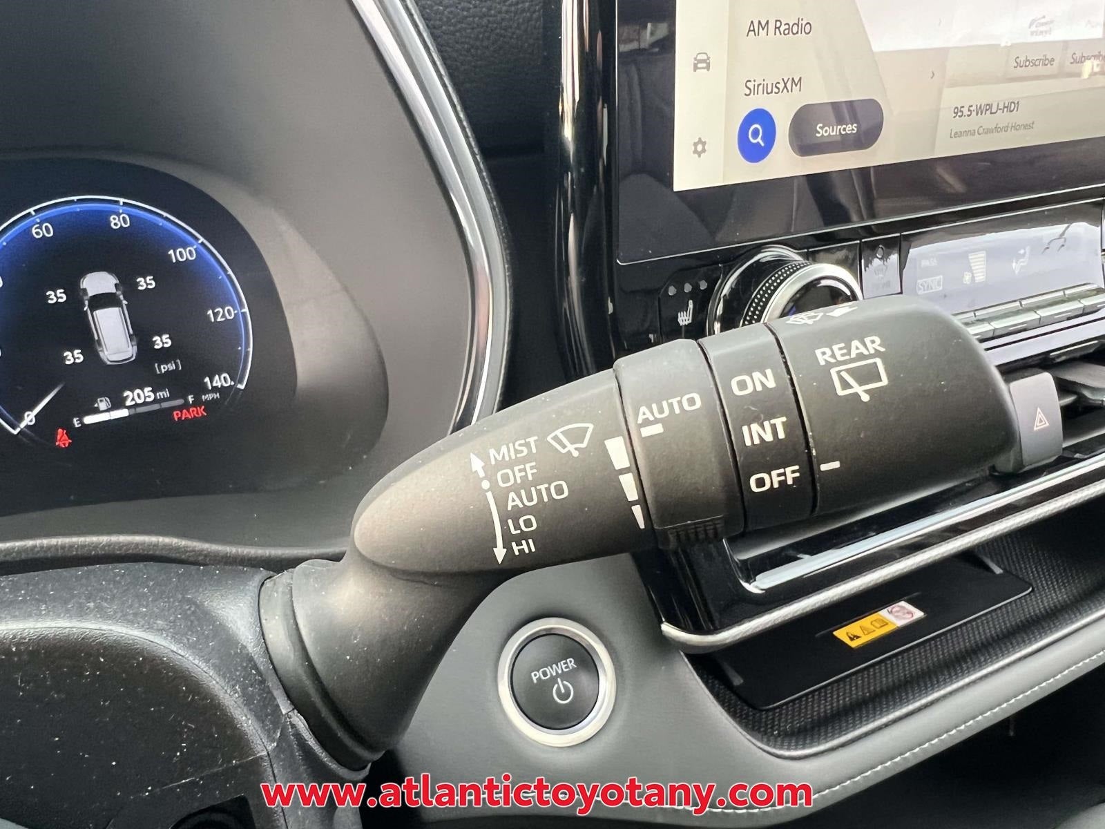 2024 Toyota Highlander Hybrid Platinum