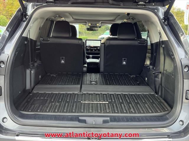 2024 Toyota Highlander Hybrid Platinum