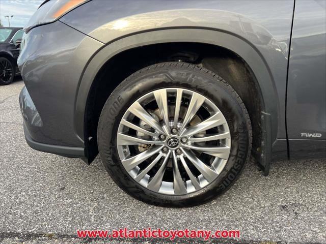 2024 Toyota Highlander Hybrid Platinum
