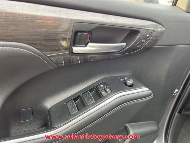 2024 Toyota Highlander Hybrid Platinum