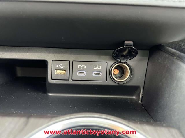 2024 Toyota Highlander Hybrid Platinum