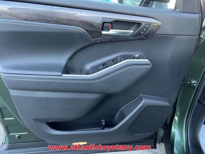 2023 Toyota Highlander Hybrid Limited