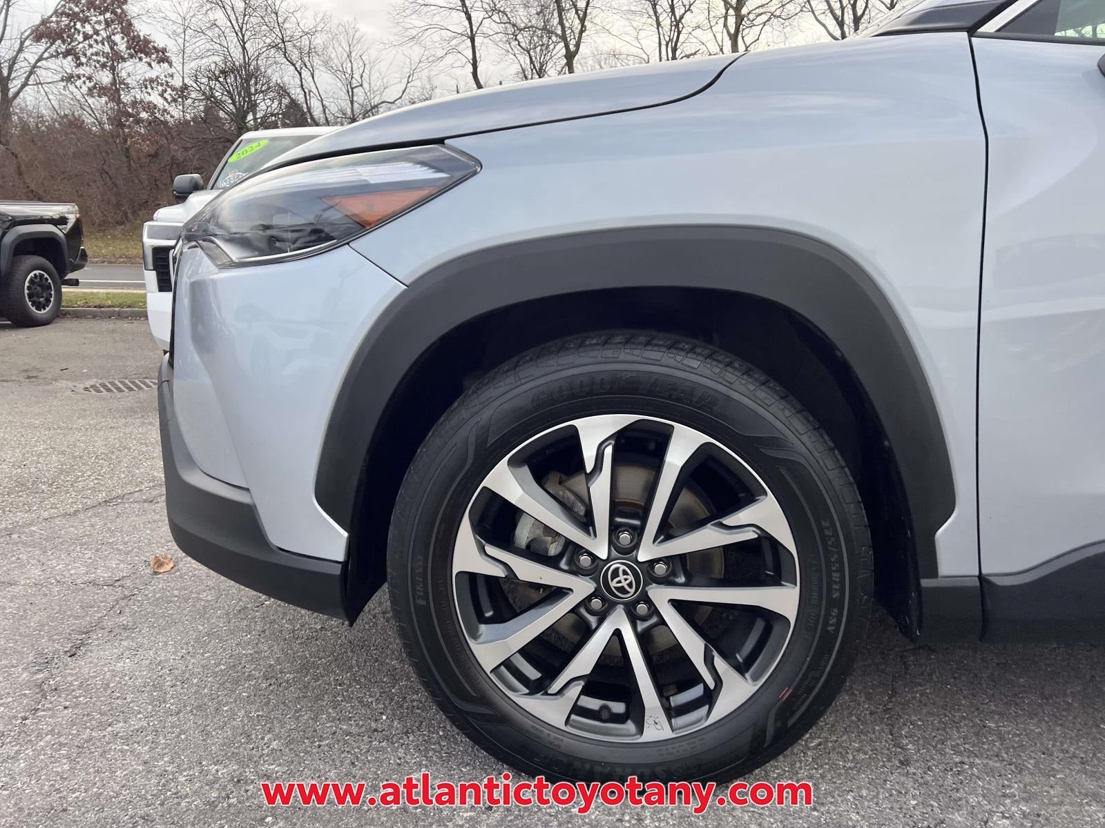 2024 Toyota Corolla Cross XLE
