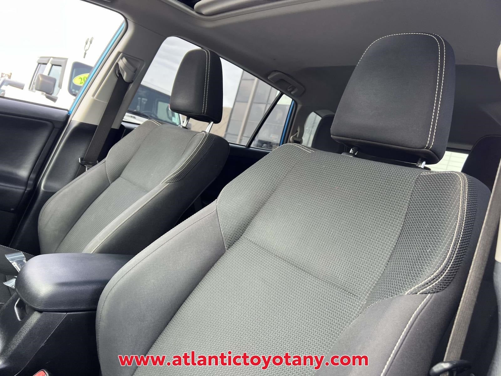 2017 Toyota RAV4 Hybrid XLE