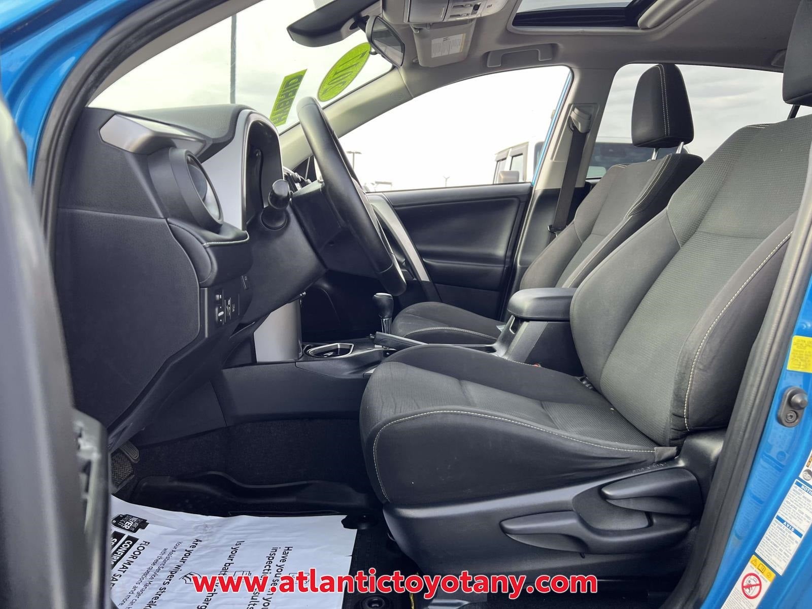 2017 Toyota RAV4 Hybrid XLE