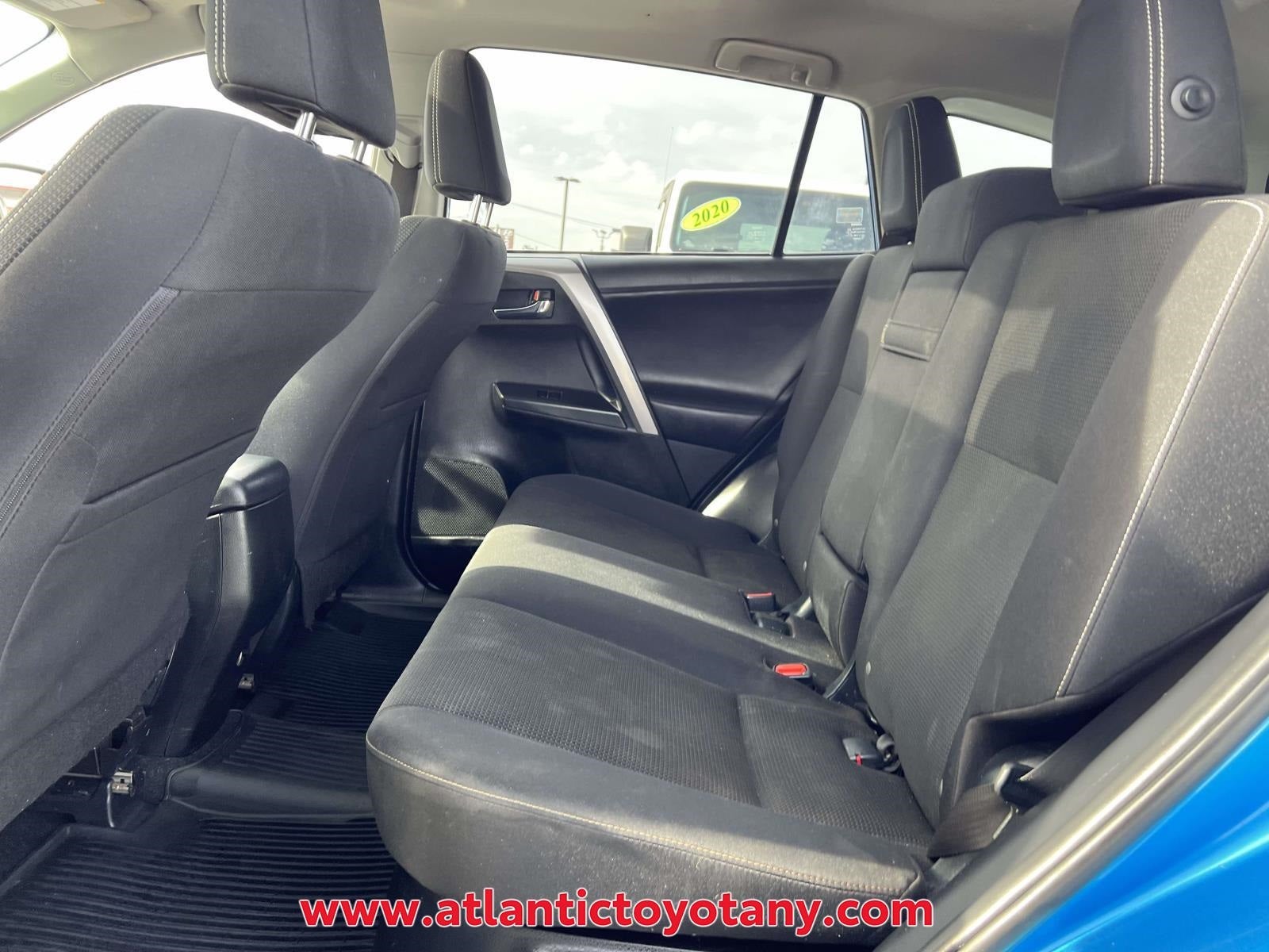 2017 Toyota RAV4 Hybrid XLE