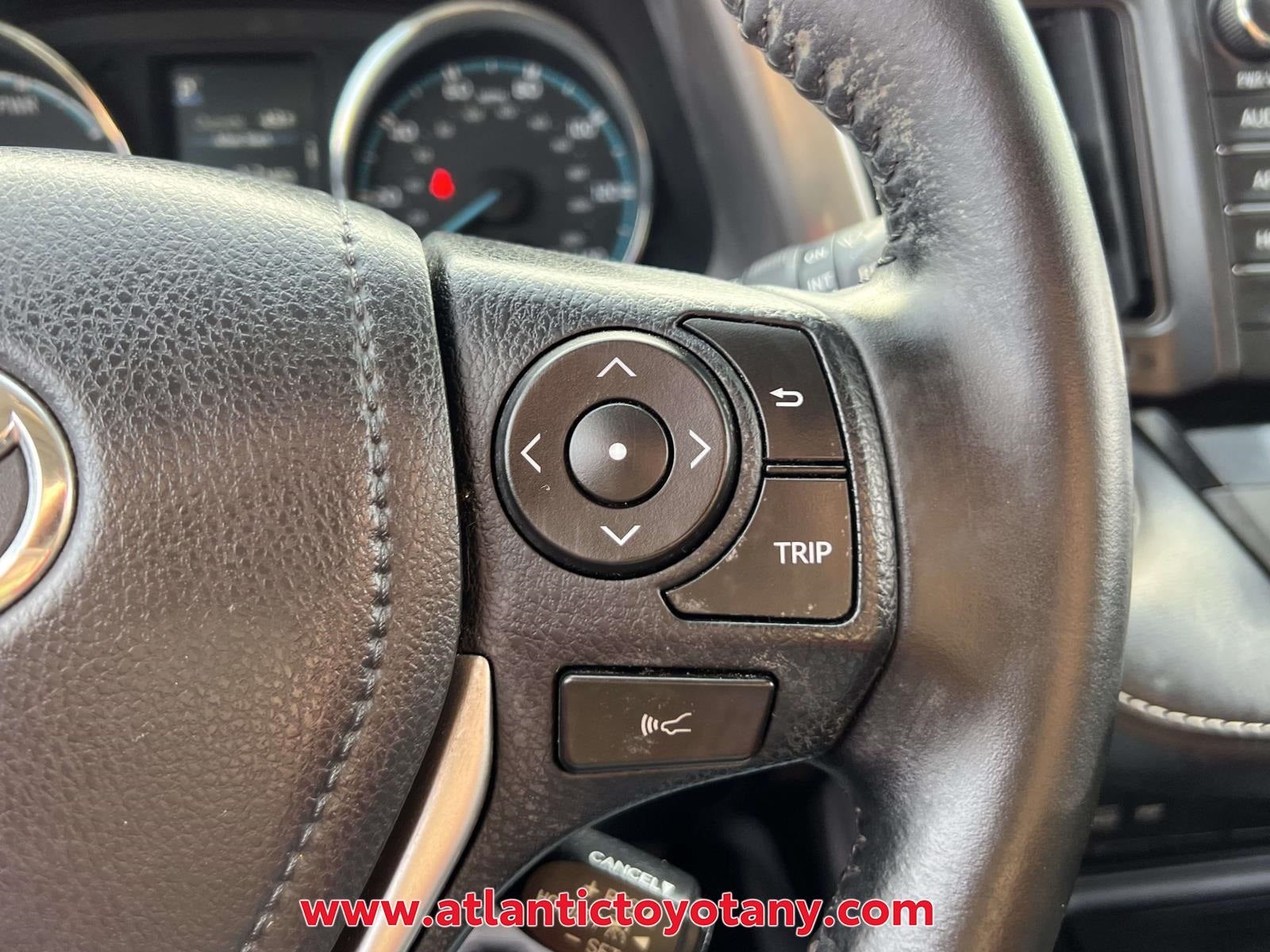 2017 Toyota RAV4 Hybrid XLE