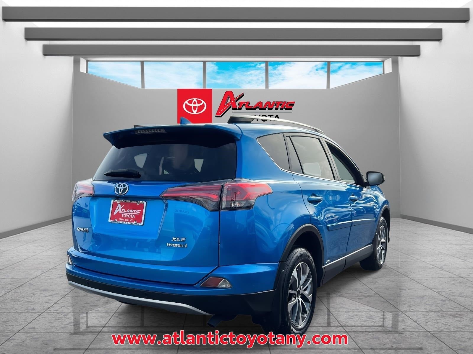 2017 Toyota RAV4 Hybrid XLE