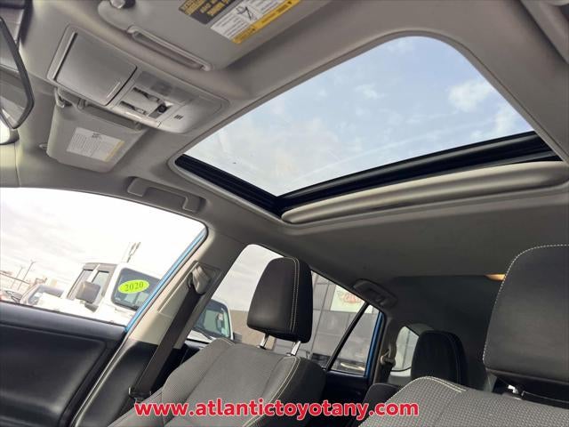 2017 Toyota RAV4 Hybrid XLE