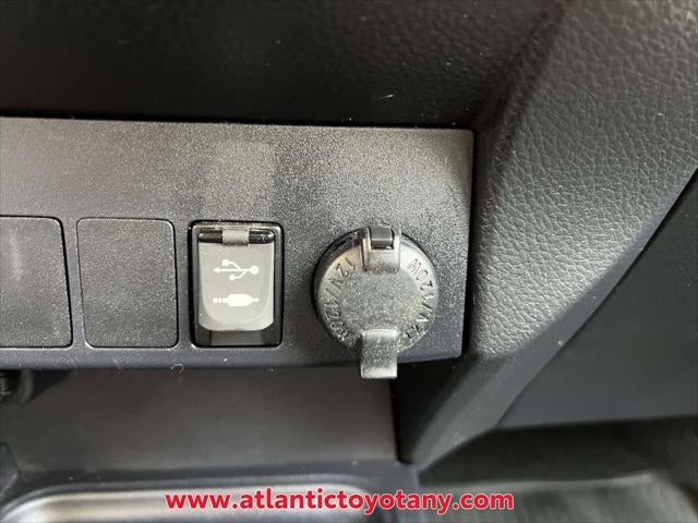 2017 Toyota RAV4 Hybrid XLE