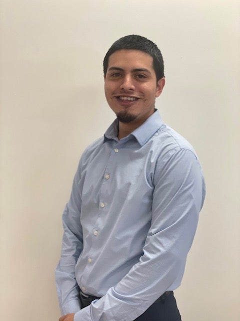 Jay Carcamo-speaks Spanish